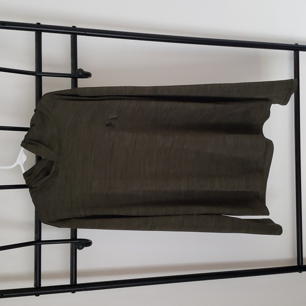 Boy's UA long sleeve tee
